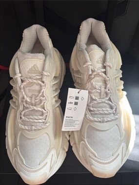 adidas Men Cream/Off-White Chunky Trainer Sneakers